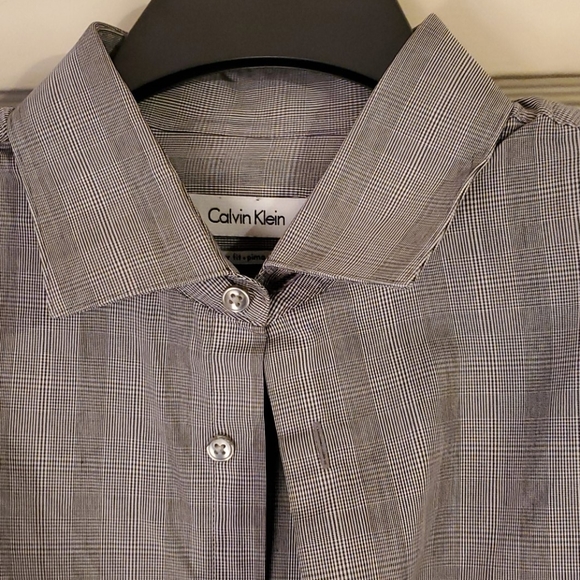 Calvin Klein - Picture 3 of 11